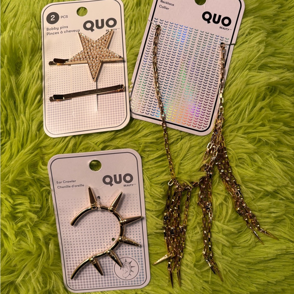 Urban Outfitters Gold Hair Accessories Set in